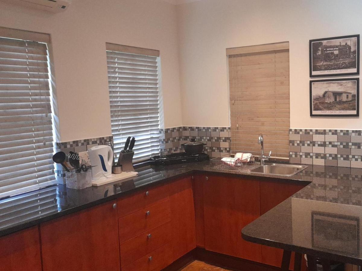 Paddabult Self Catering Cottages Paarl Ngoại thất bức ảnh
